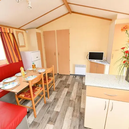Кемпинг Paradis La Pomme De Pin - Mobil Confort 4 Pieces 6 Personnes + Tv Mae-1929 Жар-сюр-Мер